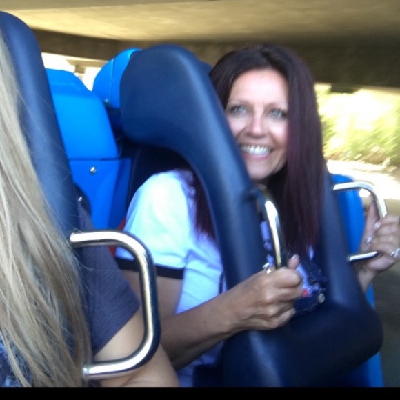 Meet your Posher, Beth - Picture 3 of 8